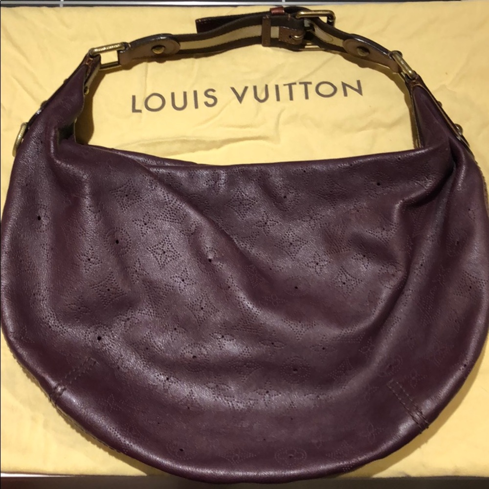 Aubergine Louis Vuitton gorgeous calf skin leather